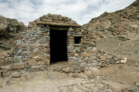  La cabane des parisiens au col de Riou Beyrou en 2004