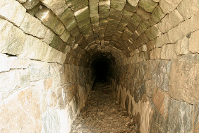  Dans le tunnel superieur